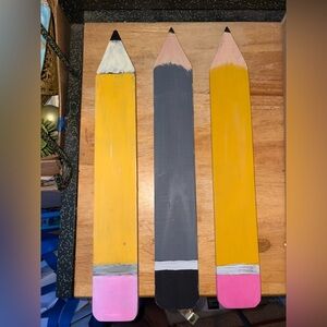 3 : Hand Crafted Pencils,  Decor